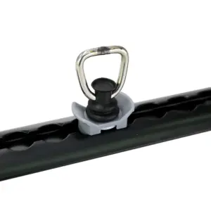 Zurrfitting anthrazit / grau in Triangelform mit Kunststoff ummantelt. Airlineschienen Fitting